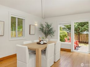 15033 70th Avenue NE, Kenmore WA 98028