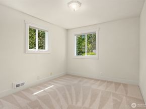 15033 70th Avenue NE, Kenmore WA 98028
