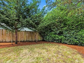 15033 70th Avenue NE, Kenmore WA 98028