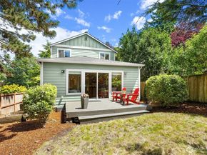15033 70th Avenue NE, Kenmore WA 98028
