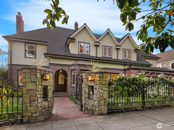 2409 29th Avenue W, Seattle WA 98199