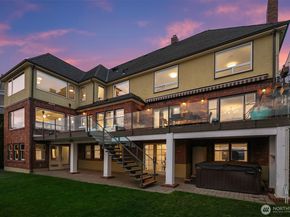 2409 29th Avenue W, Seattle WA 98199