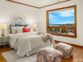 2409 29th Avenue W, Seattle WA 98199