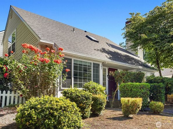 10262 NE 129th Lane, Kirkland WA 98034