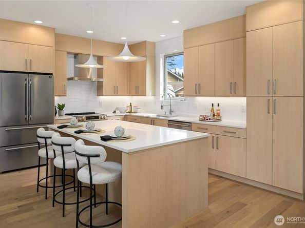 13105 NE 103rd Place, Kirkland WA 98033