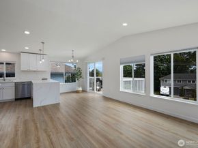 2126 E Grand Avenue, Everett WA 98201