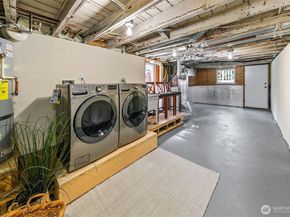 1002 NW 70th Street, Seattle WA 98117