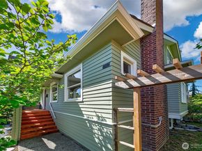 1002 NW 70th Street, Seattle WA 98117