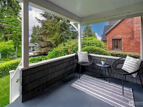 5761 35th Avenue NE, Seattle WA 98105