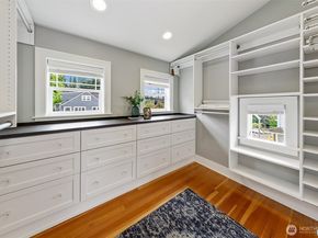 5761 35th Avenue NE, Seattle WA 98105