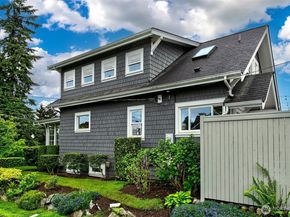 5761 35th Avenue NE, Seattle WA 98105
