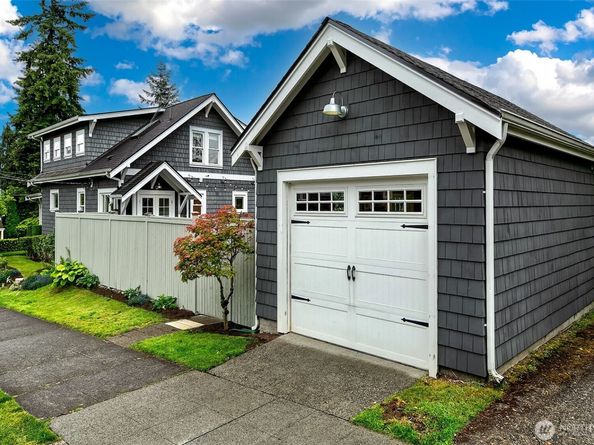 5761 35th Avenue NE, Seattle WA 98105