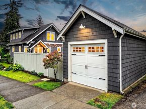 5761 35th Avenue NE, Seattle WA 98105