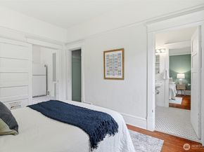 4651 1st Avenue NE, Seattle WA 98105