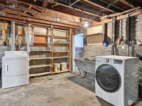 4651 1st Avenue NE, Seattle WA 98105