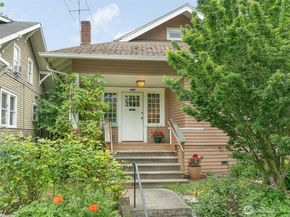 4651 1st Avenue NE, Seattle WA 98105