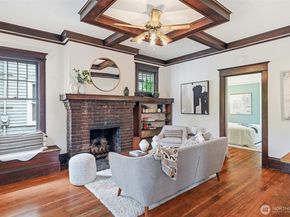 4651 1st Avenue NE, Seattle WA 98105
