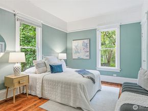 4651 1st Avenue NE, Seattle WA 98105
