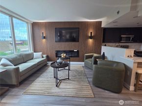 177 107th Avenue NE 2207, Bellevue WA 98004