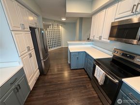 177 107th Avenue NE 2207, Bellevue WA 98004