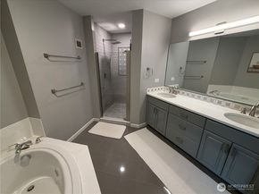 177 107th Avenue NE 2207, Bellevue WA 98004