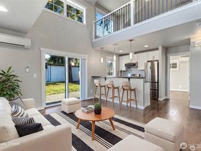 12757 Dayton Avenue N B, Seattle WA 98133