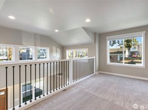 12757 Dayton Avenue N B, Seattle WA 98133