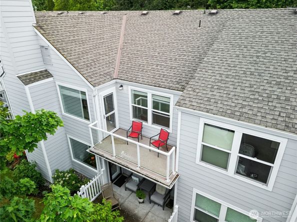 22215 SE 42nd Lane 2079, Issaquah WA 98029