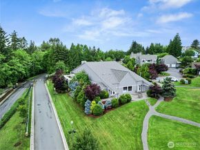 22215 SE 42nd Lane 2079, Issaquah WA 98029