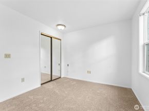 22215 SE 42nd Lane 2079, Issaquah WA 98029