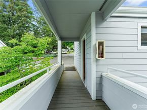 22215 SE 42nd Lane 2079, Issaquah WA 98029
