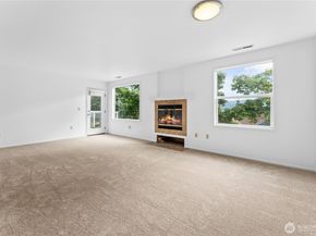 22215 SE 42nd Lane 2079, Issaquah WA 98029