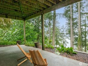 18603 E Spring Lake Drive SE, Renton WA 98058