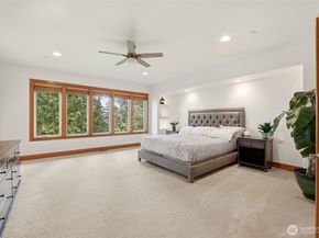 18603 E Spring Lake Drive SE, Renton WA 98058