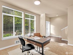 2129 NW Talus Dr, Issaquah WA 98027