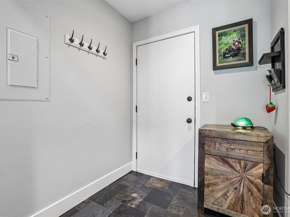 17001 Inglewood Road NE N209, Kenmore WA 98028