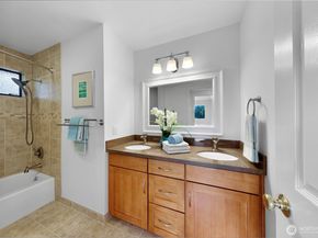 13800 SE 21st Street, Bellevue WA 98005