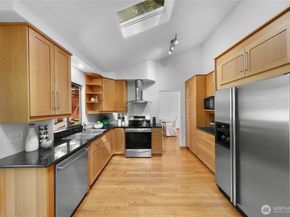 13800 SE 21st Street, Bellevue WA 98005