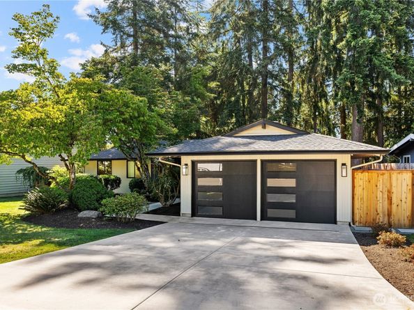 11903 NE 142nd Place, Kirkland WA 98034