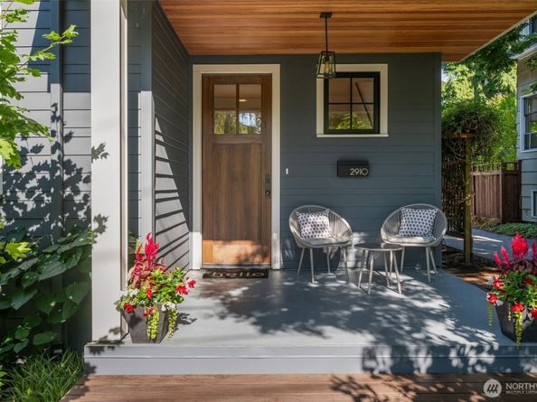 2910 9th Avenue W, Seattle WA 98119