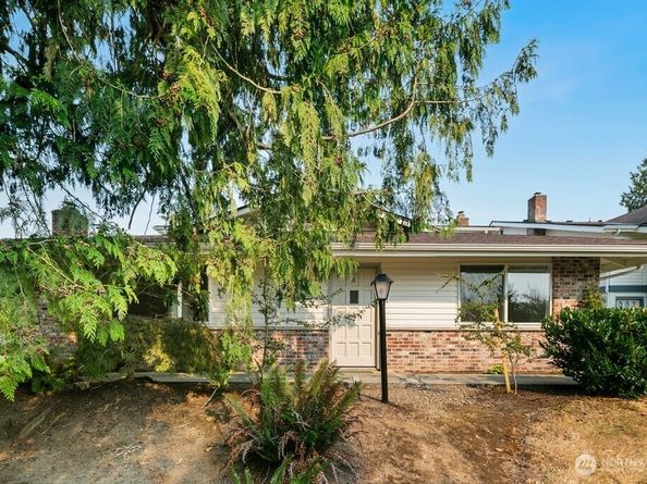 4512 216th Street SW 12A, Mountlake Terrace WA 98043