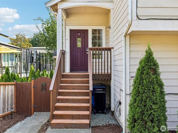 4856 18th Avenue SW, Seattle WA 98106
