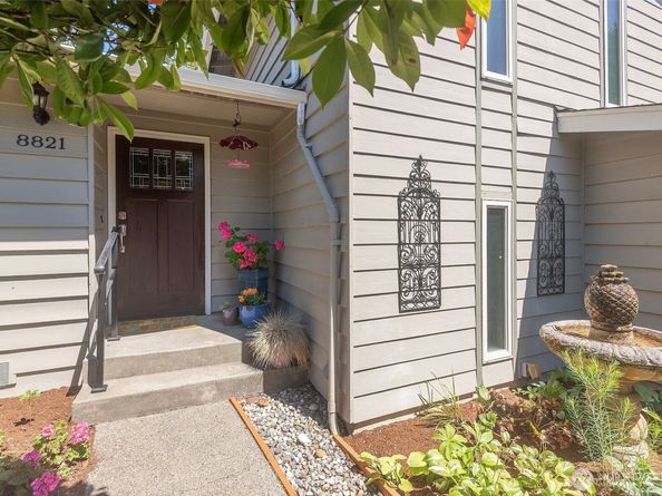 8821 221st Place SW, Edmonds WA 98026