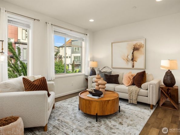 959 6th Avenue NE, Issaquah WA 98029