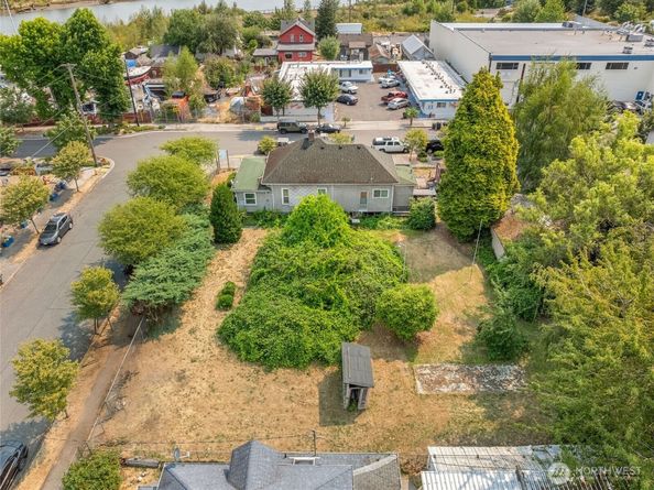 1445 S Cloverdale Street, Seattle WA 98108