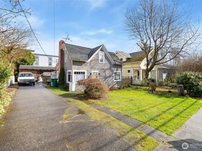 3644 Greenwood Avenue N, Seattle WA 98103