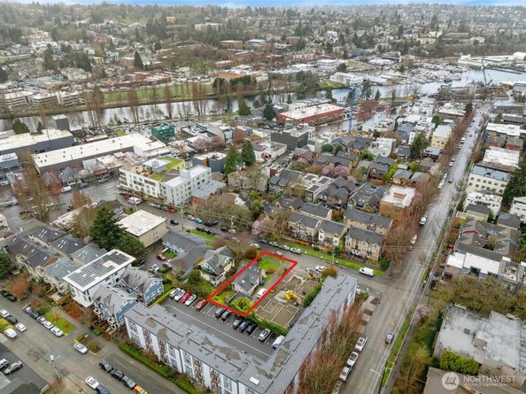 3644 Greenwood Avenue N, Seattle WA 98103