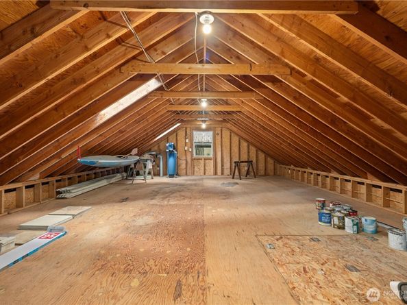 16 Bridlewood Circle, Kirkland WA 98033