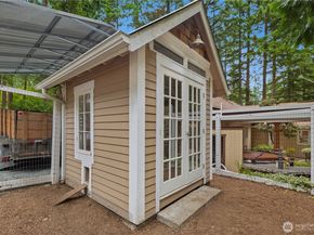 16 Bridlewood Circle, Kirkland WA 98033