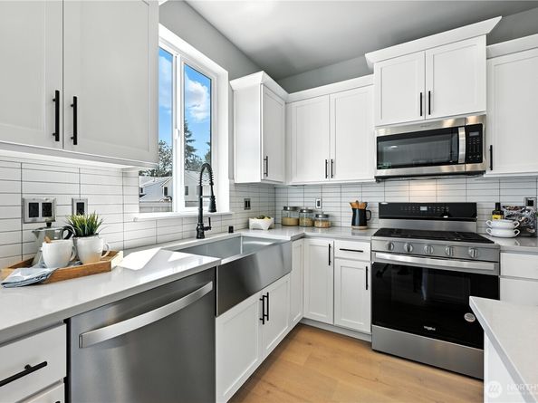 19 Meridian Avenue SE CR 08, Bothell WA 98012